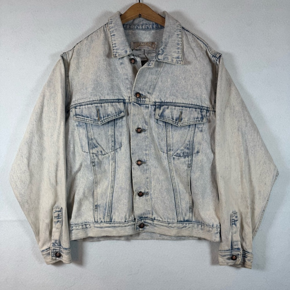 Vintage Today's News denim jacket in an acid wash.